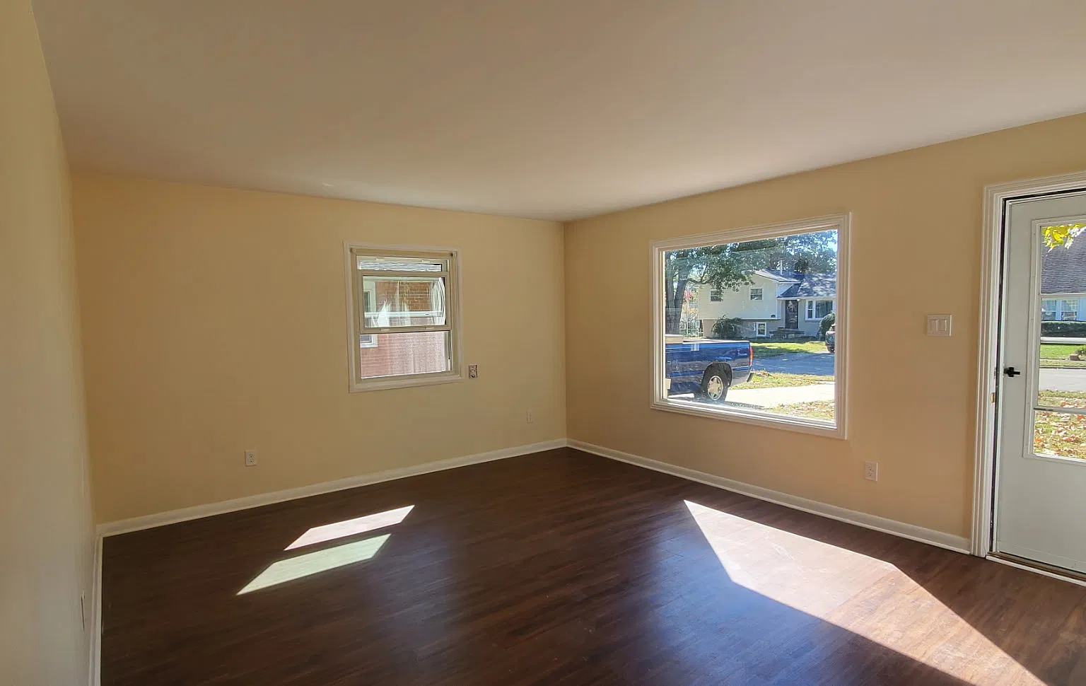 3 bed, 1025 sqft, $1,500 — Photo 4