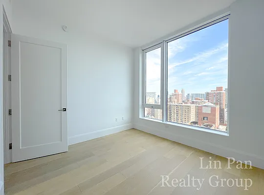 Rented by Lin Pan Realty Group LLC | media 7