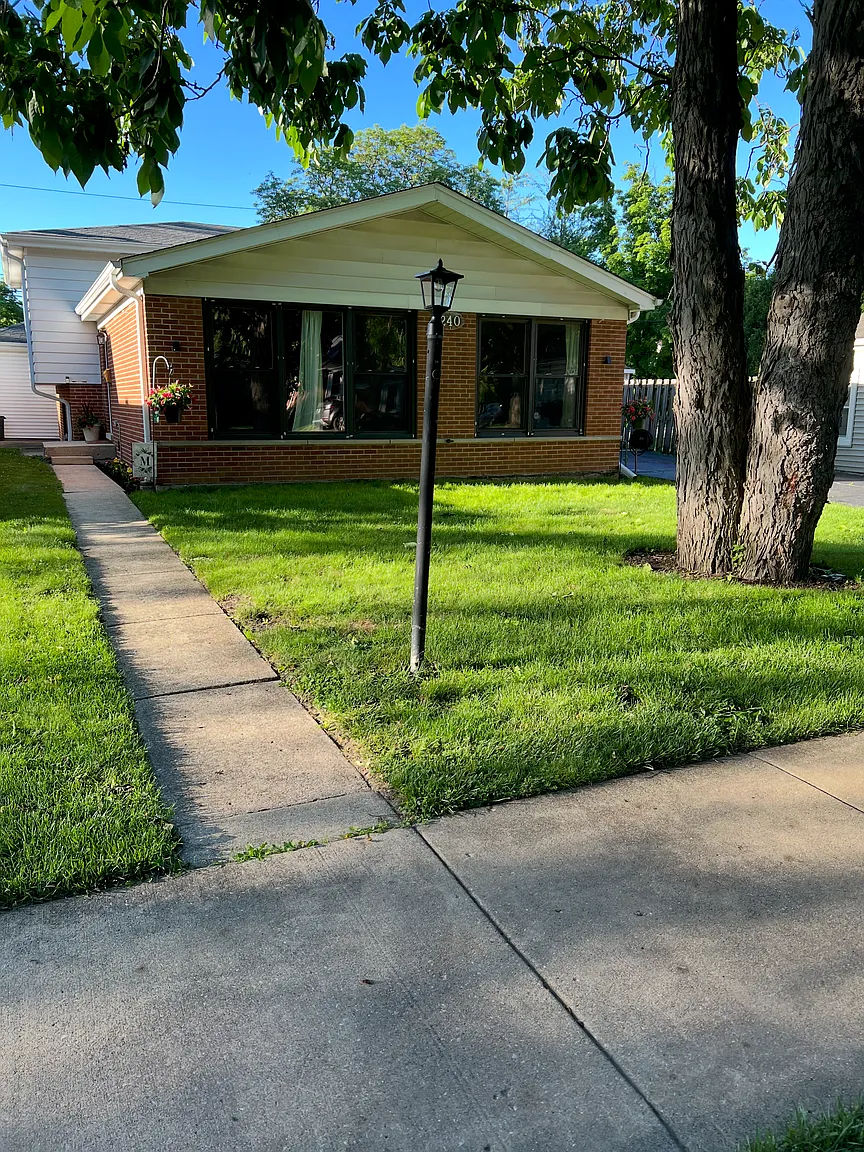 240 Glenview Rd photo 1