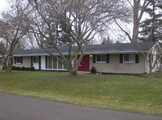 2451 Barnett Dr, Bellbrook, OH 45305