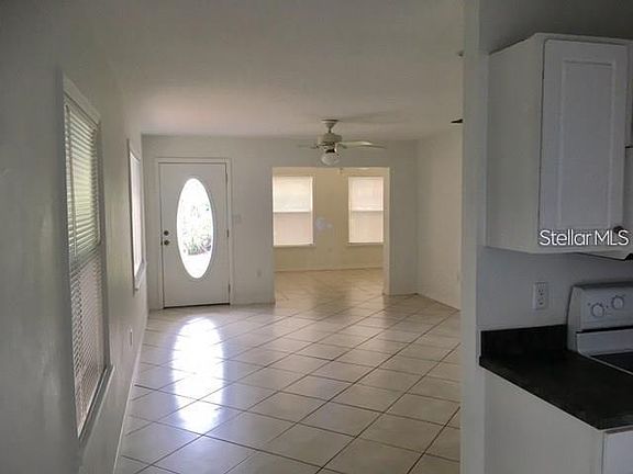 5th image of 2211 Lakeshore Blvd
