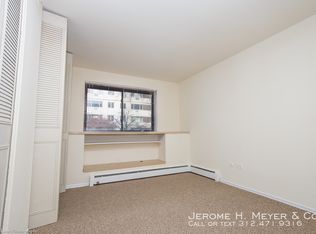 431 W Barry Ave APT 523, Chicago, IL 60657