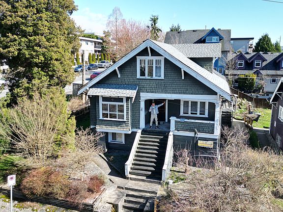 4th image of 306 Esmond Ave #11