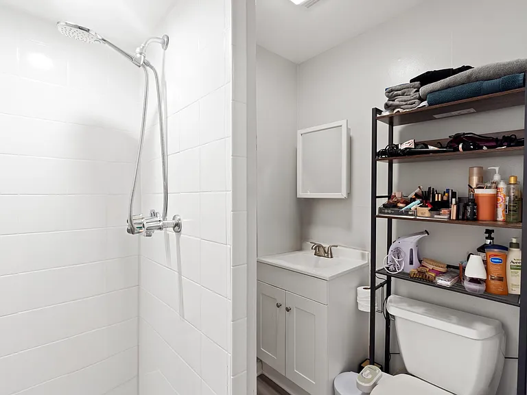 130 Adams St #2 — Photo 12