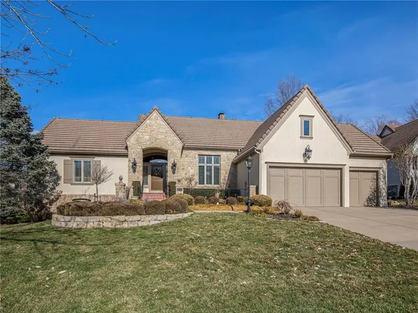 2122 W 116th St, Leawood, KS 66211