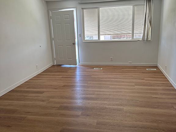 2nd image of 1460 N 40 W APT C