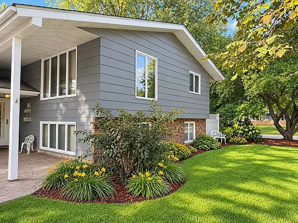 4209 Thru St, Saint Cloud, MN 56303