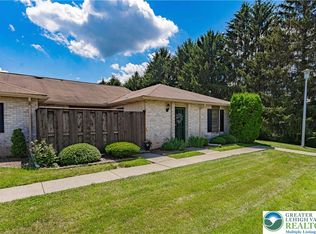 2810 Rolling Green Pl, Macungie, PA 18062