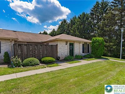 2810 Rolling Green Pl, Macungie, PA, 18062