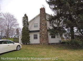 10464 Center Rd, Traverse City, MI 49686