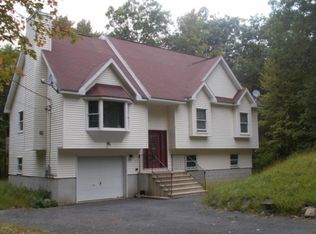 251 Aspen Dr, Milford, PA 18337