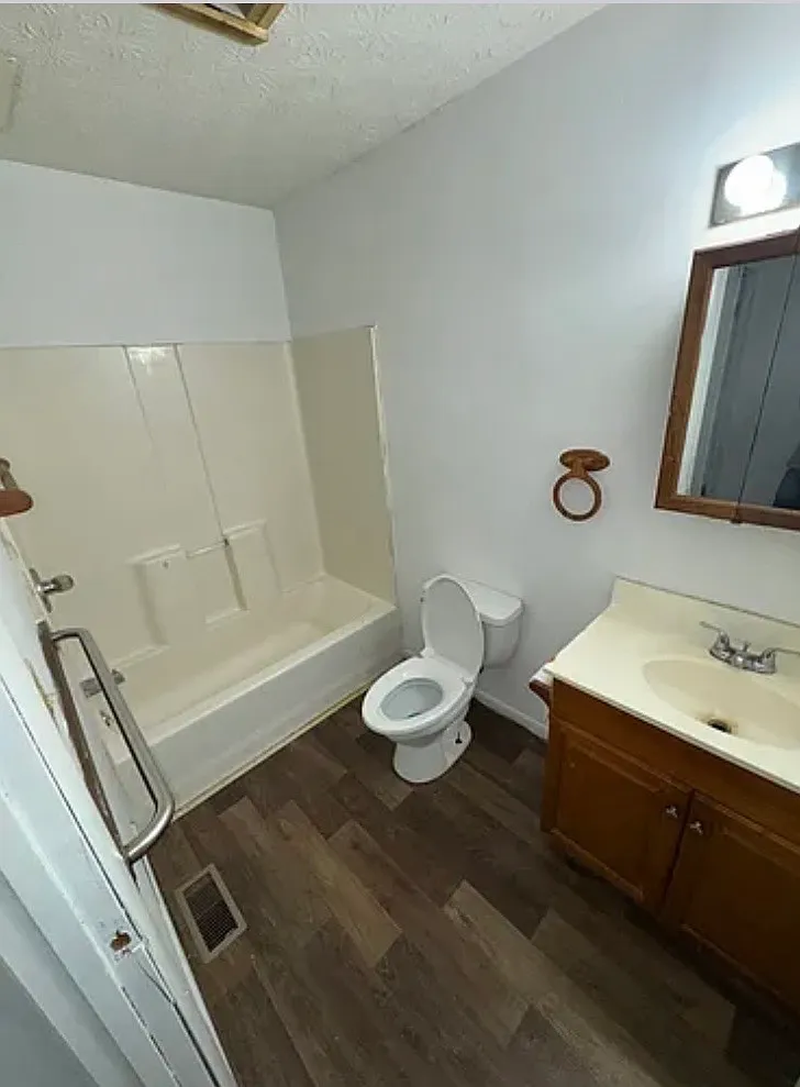2 bed, 750 sqft, $850 — Photo 3