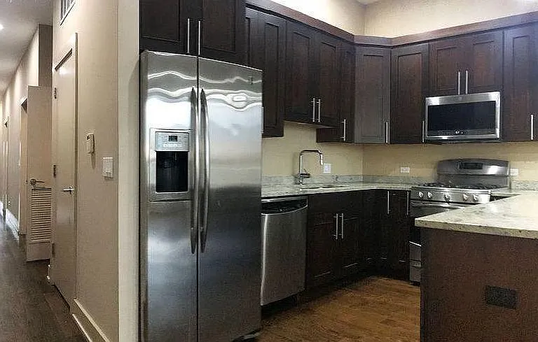 1914 N Damen Ave #4 — Photo 5