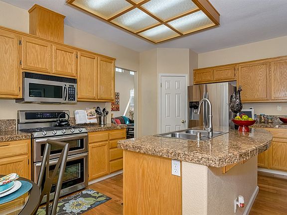 5th image of 608 Cats Eye Ct