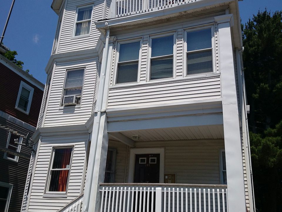 2nd image of 107 Fuller St
