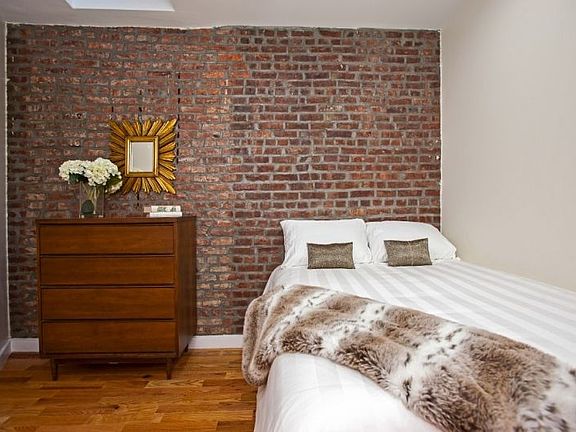 2nd image of 224 Varick St #1