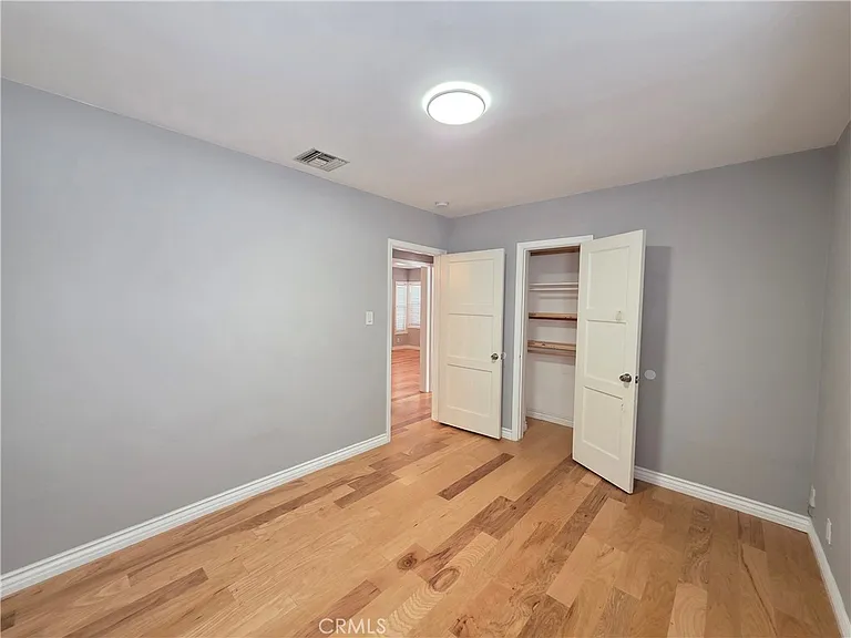 7019 Jamieson Ave — Photo 14