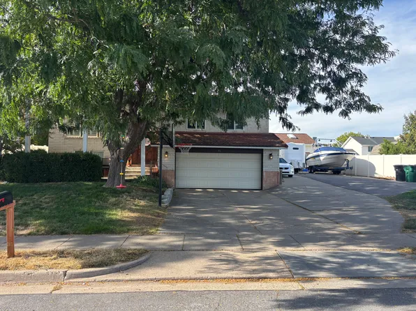 51 E Monticello Dr, Kaysville, UT 84037