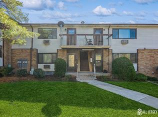 1308 E Cricket Ln, Woodbridge, NJ 07095