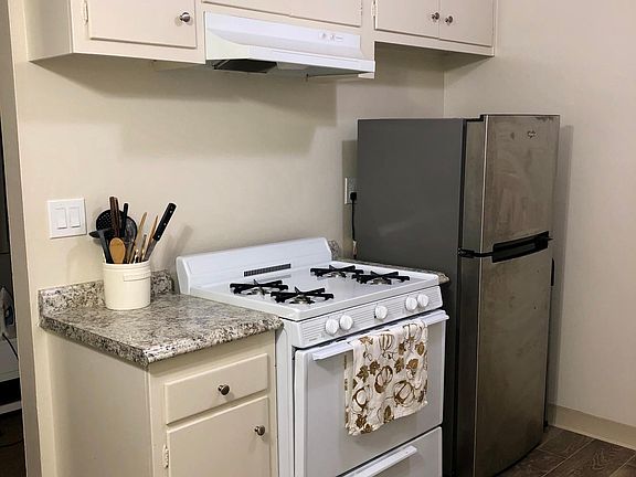 5th image of 9210 Somerset Blvd APT 44