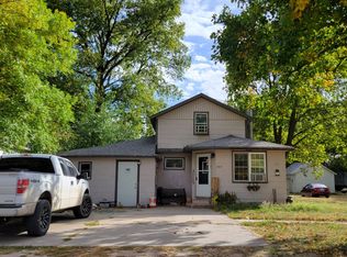 1414 14th St, Central City, NE 68826