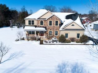 4 Bridgewater Ct, Clifton Park, NY 12065