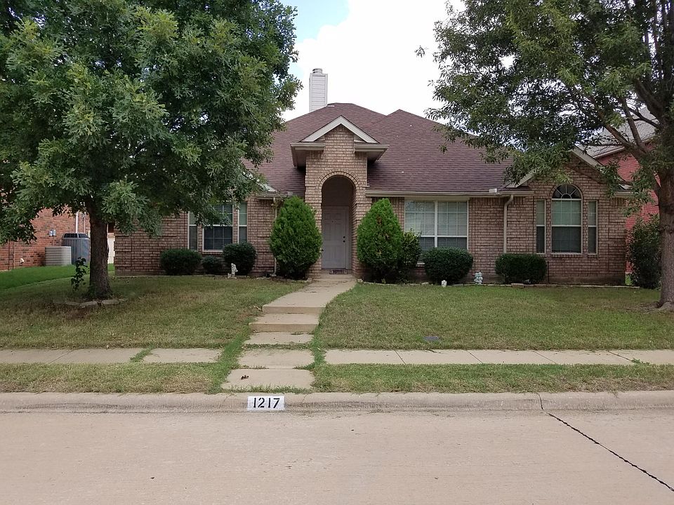 1st image of 1217 Logan Dr