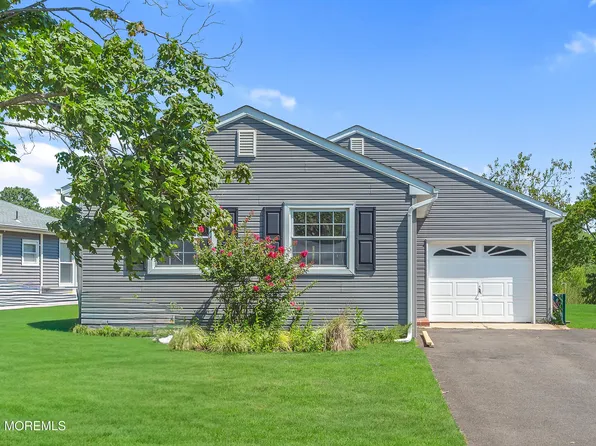 214 Harrington Drive N, Toms River, NJ 08757