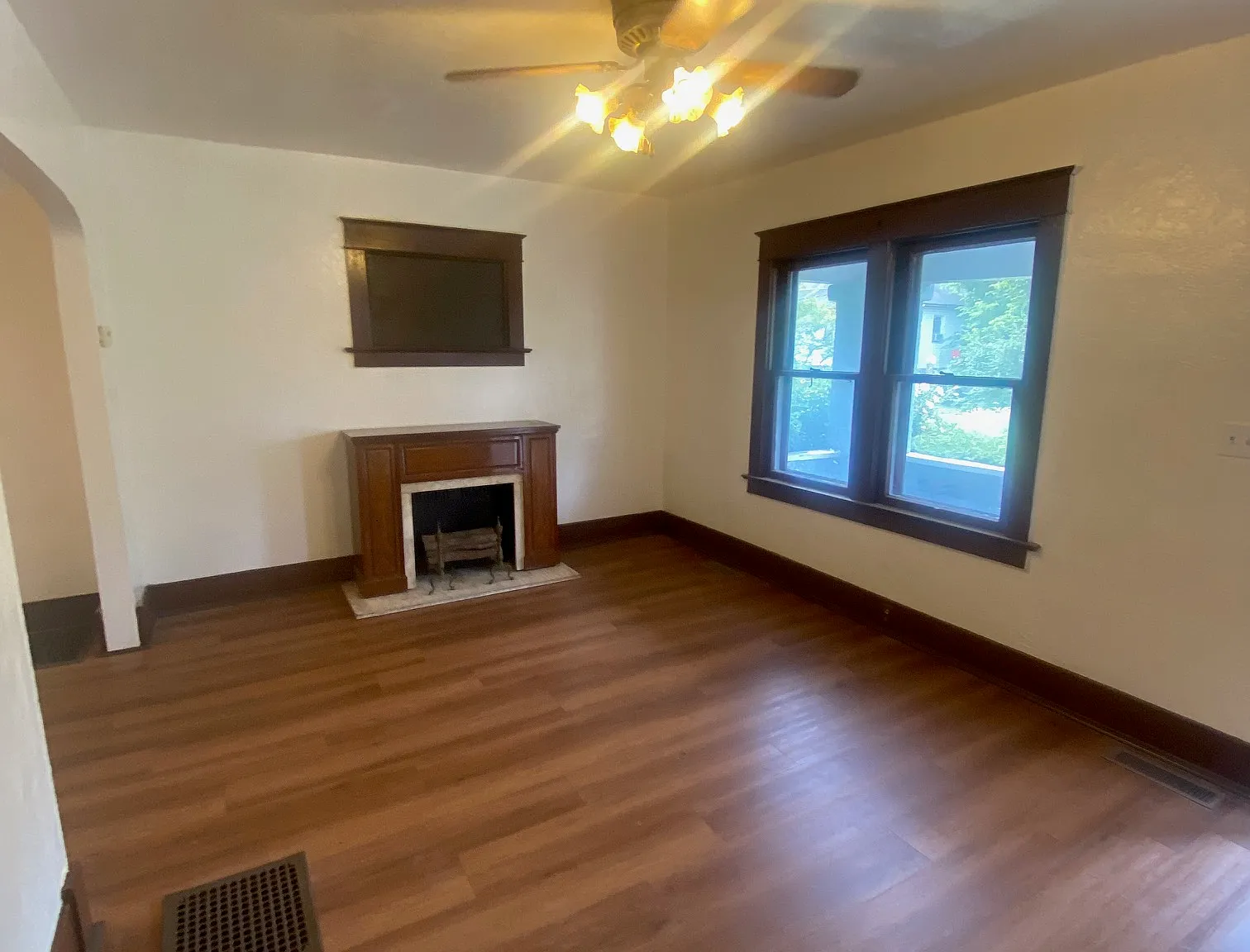 3 bed, 1031 sqft, $1,095 — Photo 4