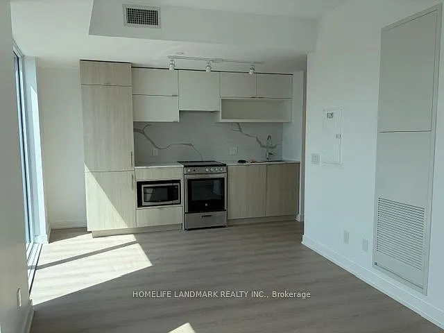 100 Queen St E #3107 — Photo 2