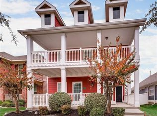 941 King George Ln, Aubrey, TX 76227