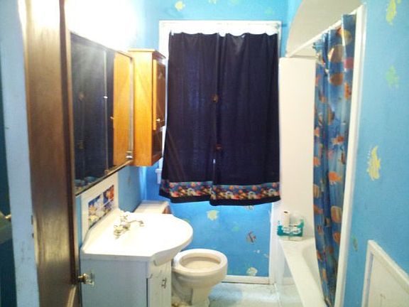 3rd image of 237 N 15th St