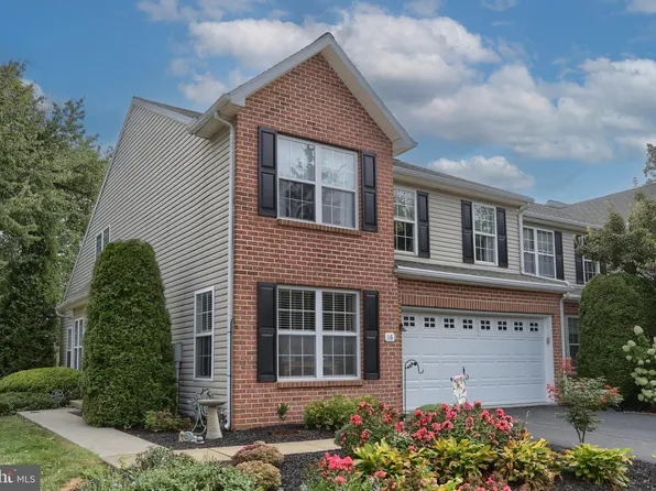 16 Parkside Dr #U-0004, Lebanon, PA 17042