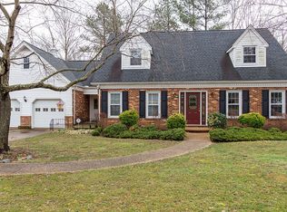 18499 Running Pine Ct, Triangle, VA 22172