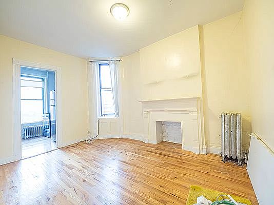 2nd image of 799 Putnam Ave APT 3A