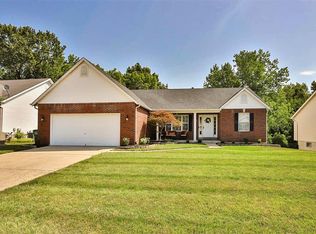 1140 Sweeping Oaks Dr, Saint Charles, MO 63304