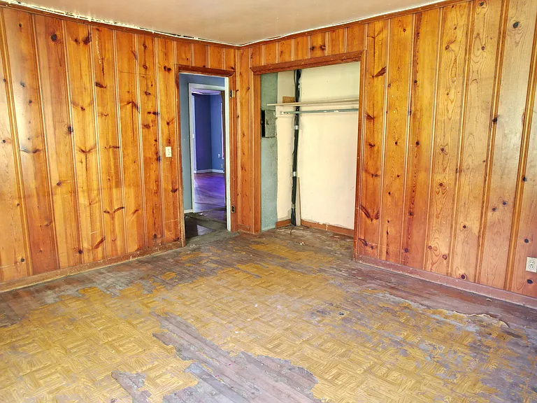 460 Rogers St — Photo 18