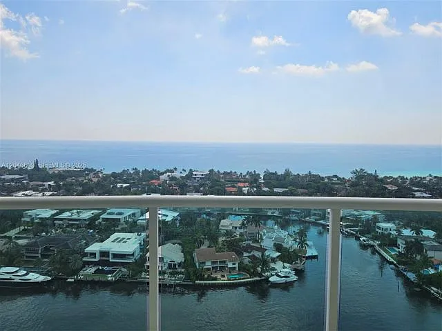 3 bed, 3.5 bath, $9,000 — Photo 1