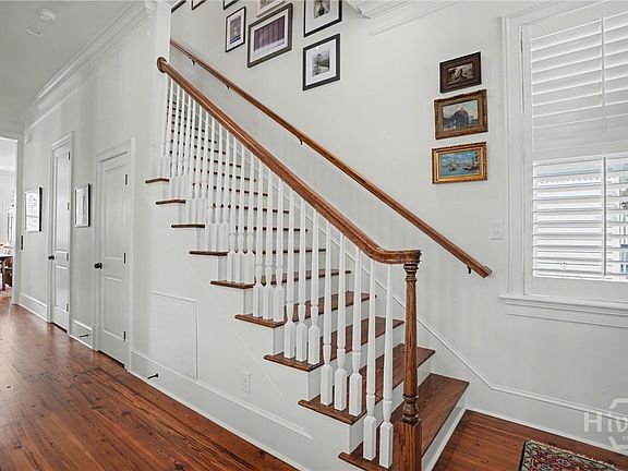 3rd image of 505 E Huntingdon Street