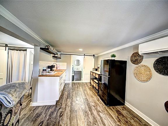 5th image of 108 Whitfield Dr