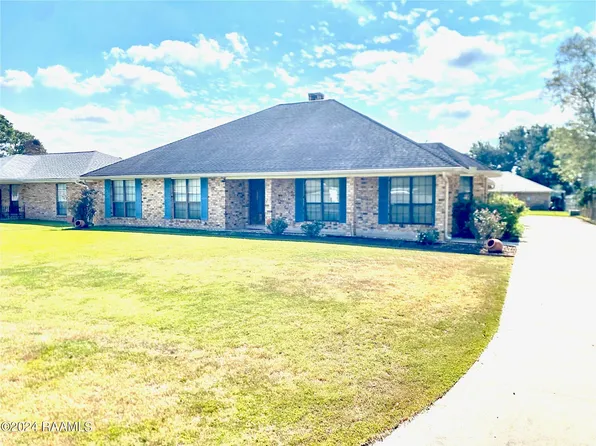 810 E F St, Rayne, LA 70578