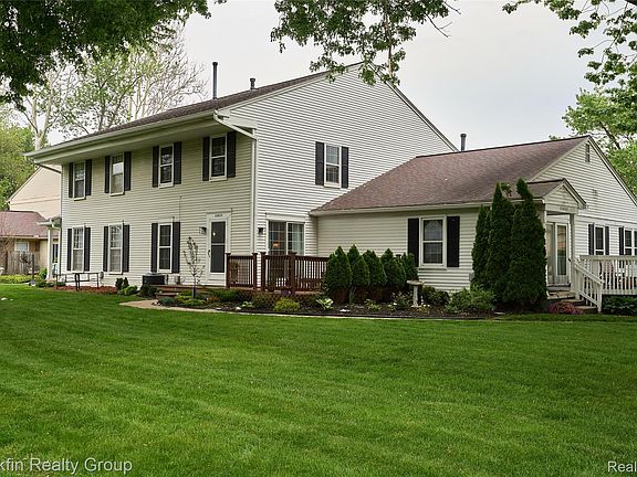 3rd image of 22625 Martin Rd