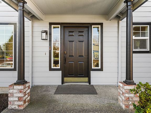 3rd image of 3121 NE Glencoe Oaks Pl