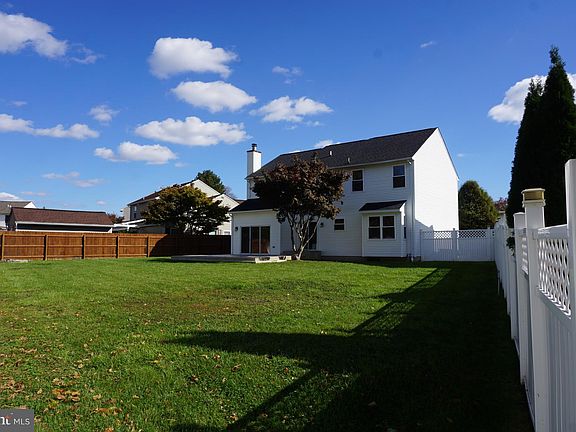 3rd image of 42 Wellspring Dr