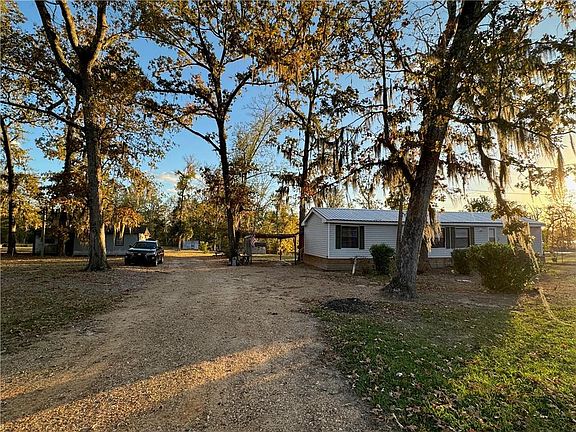 3rd image of 131 & 127 Hall Subdivision Rd