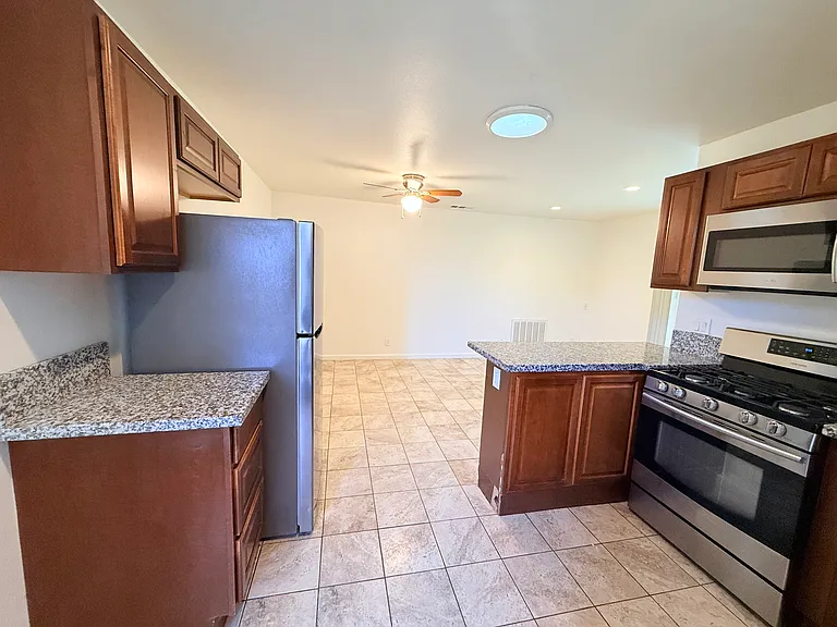 145 Park Ave #A — Photo 3