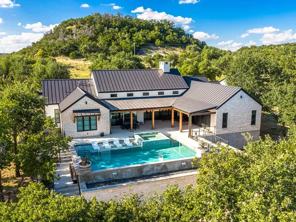 415 Mystic Oaks Trl, Fredericksburg, TX 78624