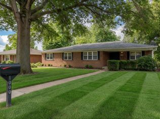 1000 Providence Rd, Ballwin, MO 63011