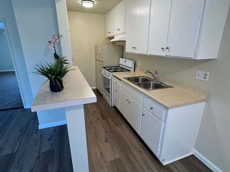 18530 Prairie St. — Photo 1