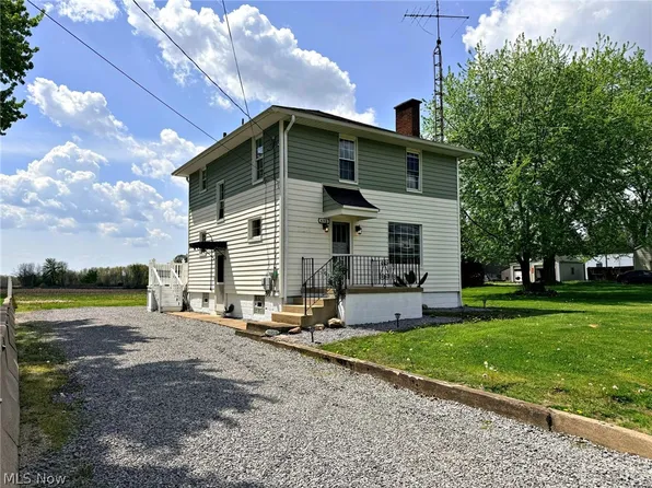 696 E Ohio Ave, Sebring, OH 44672